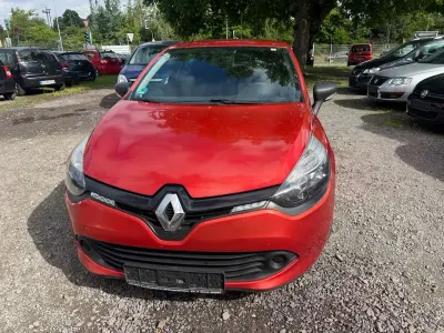 Gebraucht Renault Clio IV Expression 73 PS (53 kW) 2015 Feuerrot Kleinwagen
