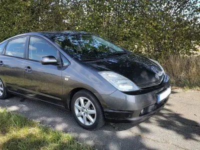 Gebraucht Toyota Prius Executive 77 PS (56 kW) 2006 Grau Kleinwagen