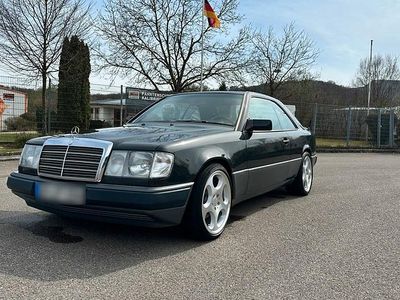Gebraucht Mercedes 230 132 PS (97 kW) 1990 Schwarz Coupé