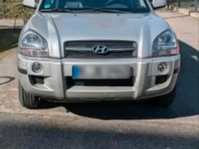 Gebraucht Hyundai Tucson GLS 175 PS (128 kW) 2007 Gold SUV