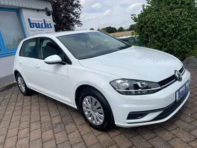 Gebraucht VW Golf VIII Trendline 116 PS (85 kW) 2020 Pure white Kleinwagen