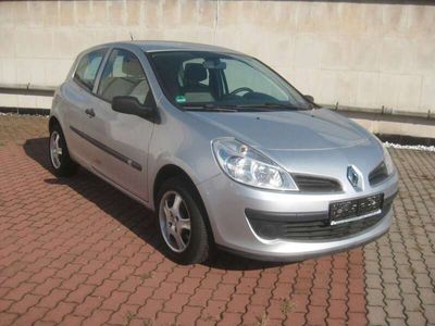 gebraucht Renault Clio III Expression. Zahnriemen +WP +Service Neu