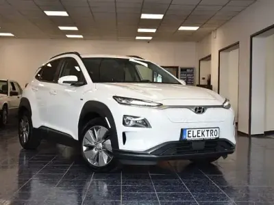 Gebraucht Hyundai Kona Trend 150 kW (204 PS) 2020 Polar white / sol SUV