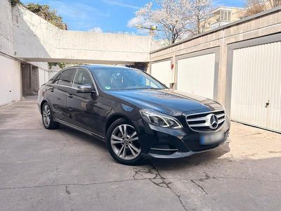 Gebraucht Mercedes E220 Avantgarde 170 PS (125 kW) 2015 Schwarz Limousine