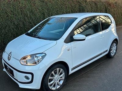 Weiß Gebraucht 2016 VW up! Kleinwagen | 6.600 € (Fairer Preis)