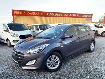 Gebraucht Hyundai i30 110 PS (80 kW) 2015 Grau Kombi