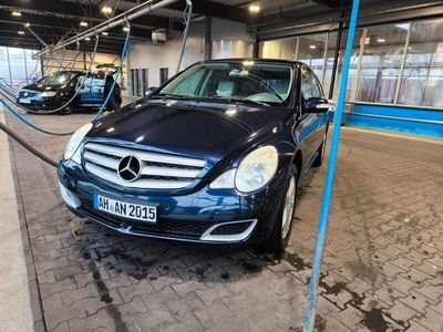 Mercedes R320