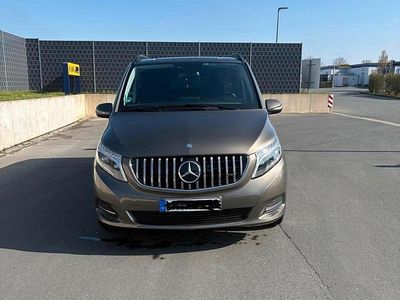 Gebraucht Mercedes V250 190 PS (139 kW) 2016 Braun Van / Kleinbus