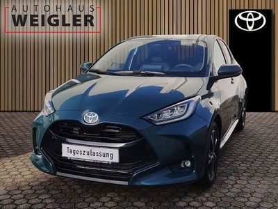 Grün Neu 2025 Toyota Yaris Hybrid Comfort Limousine | 28.190 € (Fairer Preis)