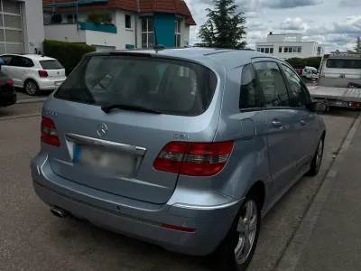 Gebraucht Mercedes B200 145 PS (106 kW) 2006 Grau Van / Kleinbus