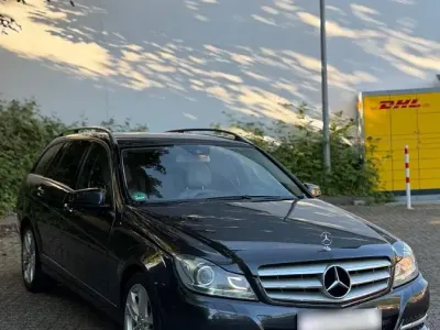 Gebraucht Mercedes C250 204 PS (150 kW) 2012 Grün Limousine