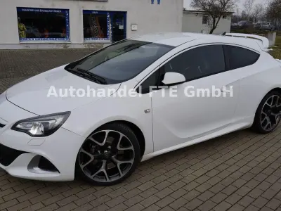 Begagnad Opel Astra GTC OPC 280 HK (205 kW) 2015 Vit Sportkupé