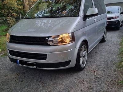 Silber Gebraucht 2010 VW Multivan Van | 17.500 € (Guter Preis)