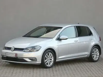 Gebraucht VW Golf VII Comfortline 131 PS (96 kW) 2019 Silber Limousine