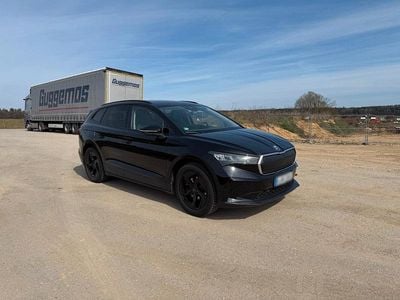 Second-hand Skoda Enyaq iV Loft 132 kW (180 CP) 2021 Negru SUV