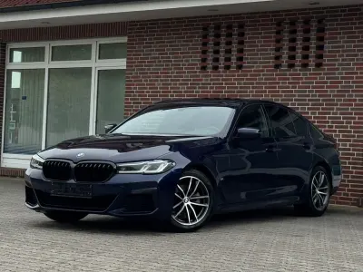 Gebraucht BMW 520 M Sport 184 PS (135 kW) 2021 Tansanitblau ii metallic Limousine