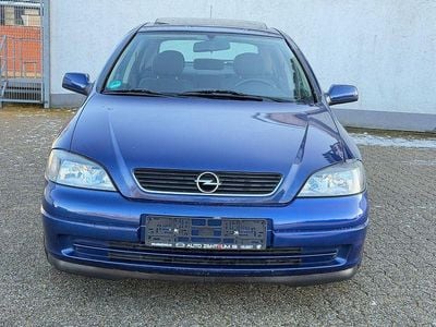 Blau Gebraucht 2003 Opel Astra Njoy Limousine | 3.490 € (Etwas zu teuer)