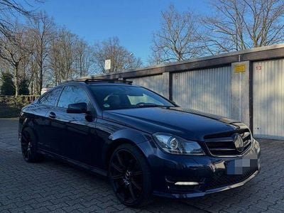 Gebraucht Mercedes C250 AMG line 204 PS (150 kW) 2011 Blau Coupé
