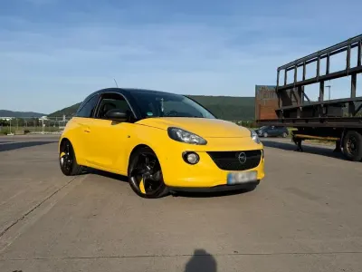 Usata Opel Adam 90 CV (66 kW) 2013 Giallo Utilitaria