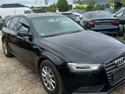 Gebraucht Audi A4 Attraction 150 PS (110 kW) 2014 Schwarz Kombi