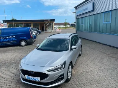 Gebraucht Ford Focus Cool & Connect 120 PS (88 kW) 2022 Silber Limousine