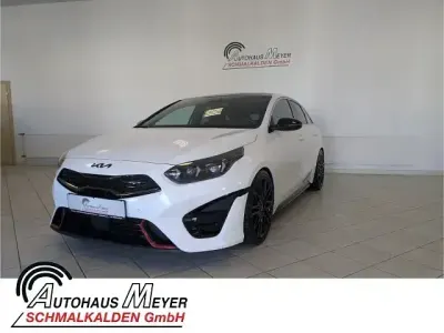 Gebraucht Kia ProCeed GT 204 PS (150 kW) 2022 (hw2) deluxeweiss met. Kombi