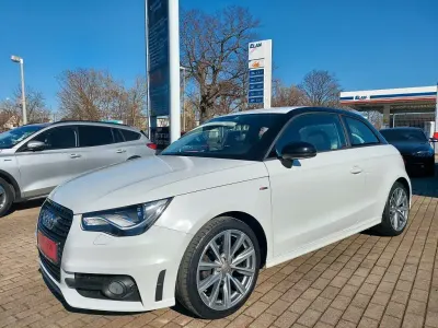 Używany Audi A1 Attraction 86 KM (63 kW) 2013 Biały Hatchback