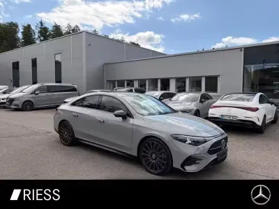 Gebraucht Mercedes CLA220 190 PS (139 kW) 2026 Manufaktur lack manufaktur alpingrau uni Limousine