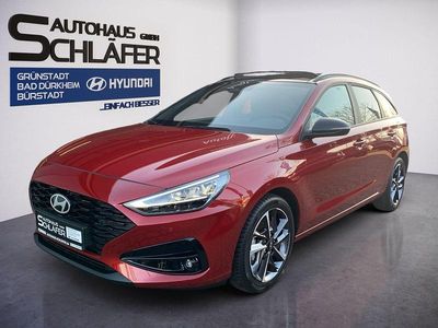 Gebraucht Hyundai i30 Advantage 140 PS (102 kW) 2025 Ultimate red / met Kombi