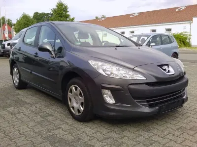 Gebraucht Peugeot 308 Tendance 120 PS (88 kW) 2008 Grau Limousine