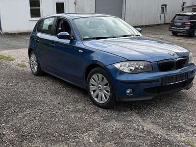 Second-hand BMW 118 122 CP (89 kW) 2005 Albastru Hatchback