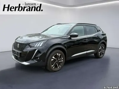 Gebraucht Peugeot e-2008 GT 100 kW (136 PS) 2022 Lackierung schwarz perla nera/ SUV