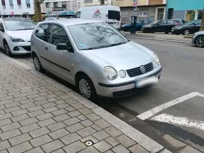 Gebraucht VW Polo 55 PS (40 kW) 2003 Silber Kleinwagen