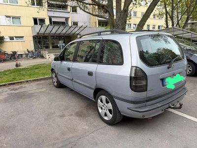 Usata Opel Zafira 1999 Argento Monovolume