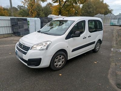 Gebraucht Peugeot Partner Tepee 110 PS (80 kW) 2017 Weiß Van / Kleinbus