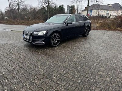 Gebraucht Audi A4 Sport 150 PS (110 kW) 2018 Schwarz Kombi