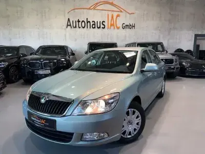 Gebraucht Skoda Octavia Ambiente 122 PS (89 kW) 2010 Grün Limousine