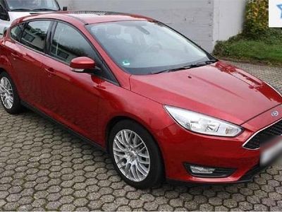 Usata Ford Focus 101 CV (74 kW) 2015 Rosso Utilitaria