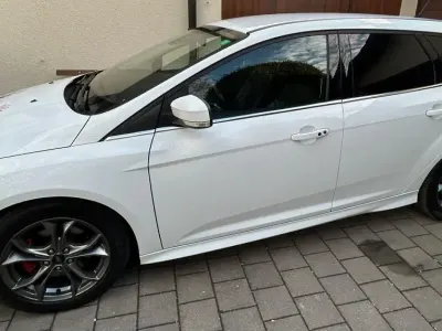 Gebraucht Ford Focus S 150 PS (110 kW) 2014 Weiß Kombi