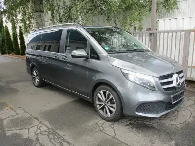 Gebraucht Mercedes V220 Edition 163 PS (119 kW) 2019 Grau Van / Kleinbus