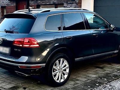 Grau Gebraucht 2016 VW Touareg SUV | 23.200 € (Guter Preis)