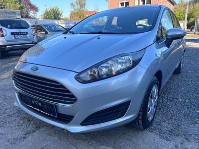 Second-hand Ford Fiesta SYNC Edition 82 CP (60 kW) 2014 Argintiu Hatchback