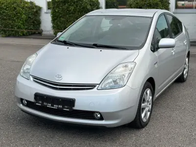Gebraucht Toyota Prius 77 PS (56 kW) 2007 Silber Kleinwagen