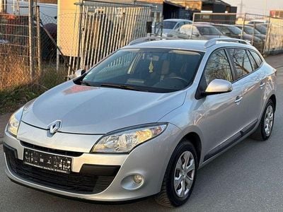 Gebraucht Renault Mégane III Expression 106 PS (77 kW) 2012 Grau Limousine