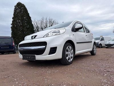 Gebraucht Peugeot 107 Urban Move 68 PS (50 kW) 2011 Zu lackieren weiss 068 Kleinwagen