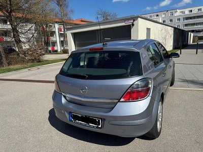 Gebraucht Opel Astra 116 PS (85 kW) 2008 Andere farben Limousine