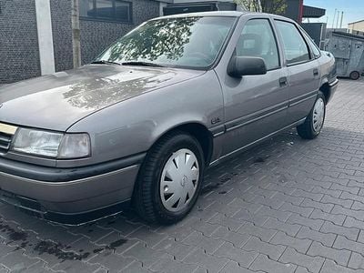Occasion Opel Vectra 75 PK (55 kW) 1990 Grijs Hatchback