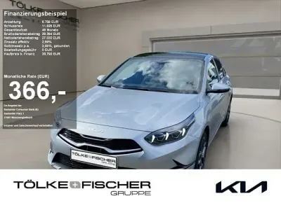 Gebraucht Kia Ceed Platinum Edition 140 PS (102 kW) 2024 Silber Kleinwagen