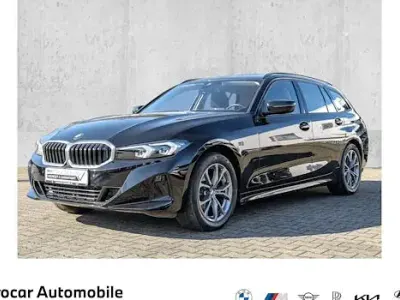 Używany BMW 320 Advantage 184 KM (135 kW) 2023 Czarny Kombi