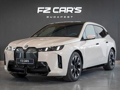 Gebraucht BMW iX M Sport 400 kW (544 PS) 2025 Gold SUV